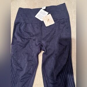NWT fabletics M leggings